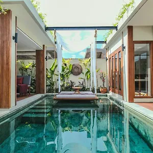 sampatti-villas-by-devani.hotelsseminyak.net/